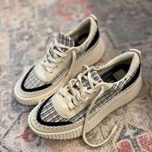 Dolce Vita Dolen Sneaker